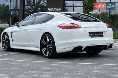 Фастбэк Porsche Panamera 2012 в 