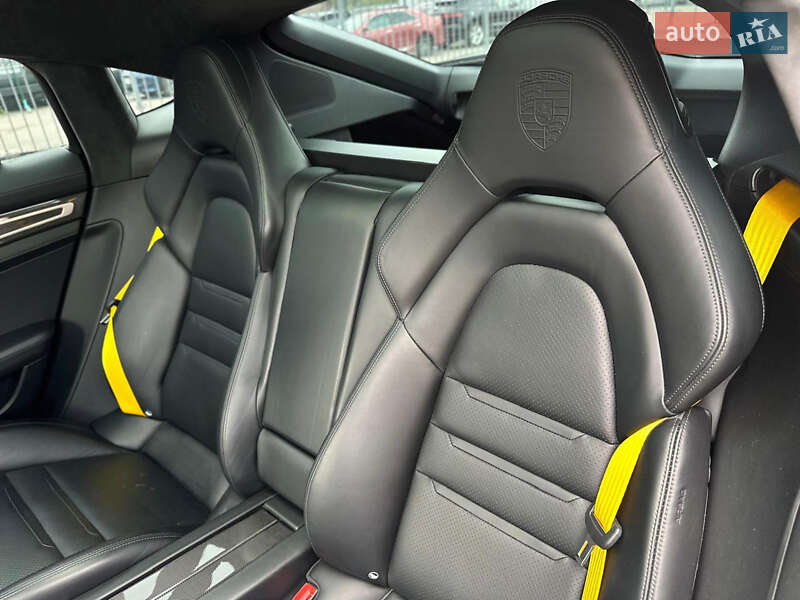 Фастбек Porsche Panamera 2017 в Києві фото 25 Фастбек Porsche Panamera 2017 в Києві
