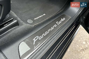 Фастбэк Porsche Panamera 2017 в 