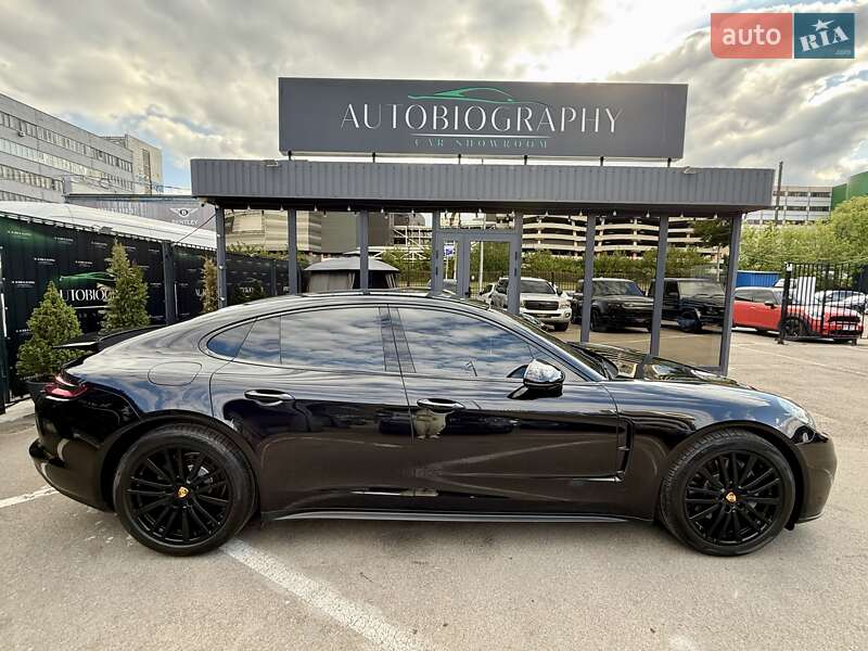 Фастбек Porsche Panamera 2016 в Києві