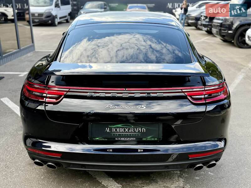 Фастбек Porsche Panamera 2016 в Києві
