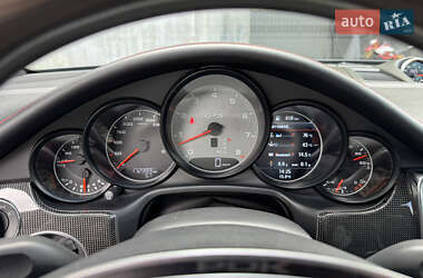 Фастбек Porsche Panamera 2013 в 