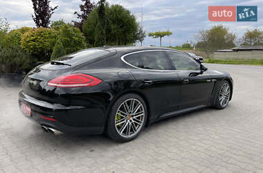 Фастбэк Porsche Panamera 2015 в 