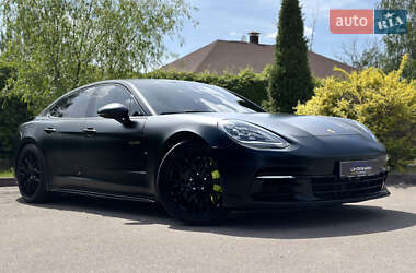 Универсал Porsche Panamera 2017 в 