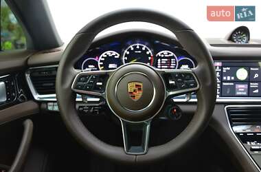 Фастбек Porsche Panamera 2019 в 