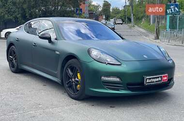 Фастбэк Porsche Panamera 2010 в 
