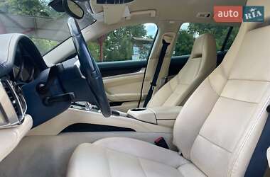 Фастбэк Porsche Panamera 2010 в 