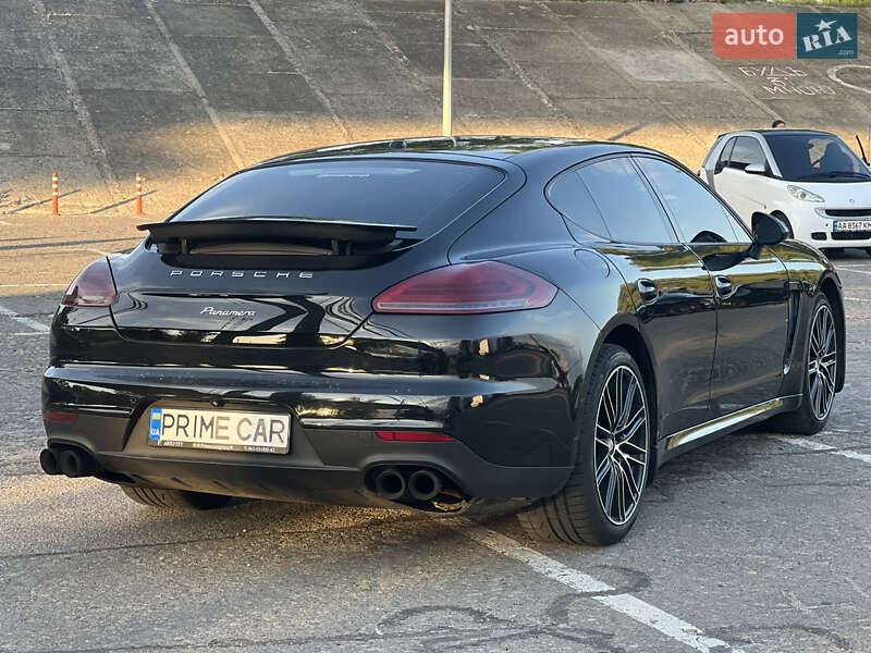 Фастбэк Porsche Panamera 2014 в Киеве