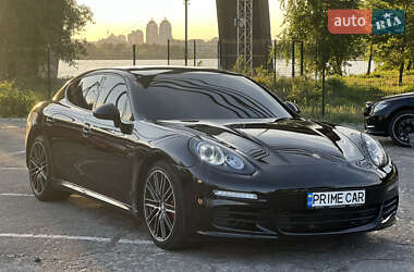 Фастбэк Porsche Panamera 2014 в 