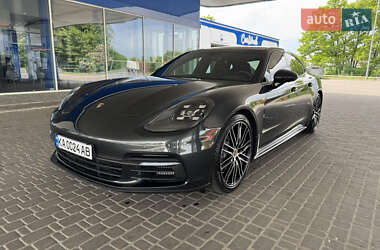 Фастбэк Porsche Panamera 2017 в 