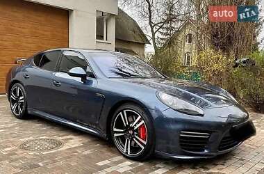 Фастбэк Porsche Panamera 2013 в Киеве