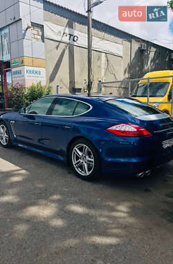 Фастбэк Porsche Panamera 2010 в 
