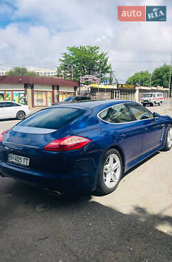 Фастбэк Porsche Panamera 2010 в 