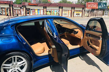 Фастбэк Porsche Panamera 2010 в 