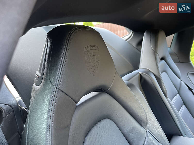 Фастбек Porsche Panamera 2018 в Києві