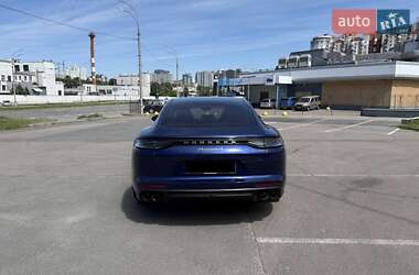 Фастбек Porsche Panamera 2023 в 