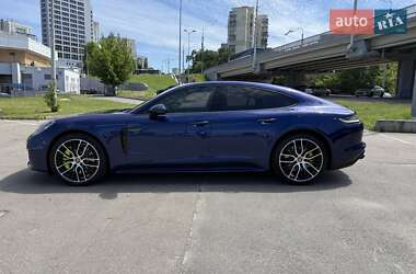 Фастбек Porsche Panamera 2023 в 