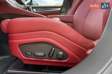 Фастбек Porsche Panamera 2023 в 