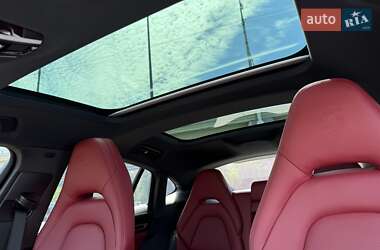 Фастбек Porsche Panamera 2023 в 