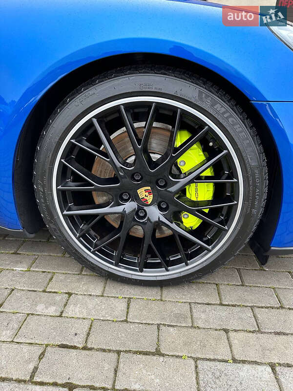 Фастбек Porsche Panamera 2018 в Києві фото 4 Фастбек Porsche Panamera 2018 в Києві
