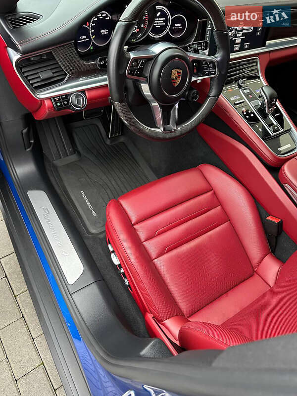 Фастбек Porsche Panamera 2018 в Києві фото 12 Фастбек Porsche Panamera 2018 в Києві