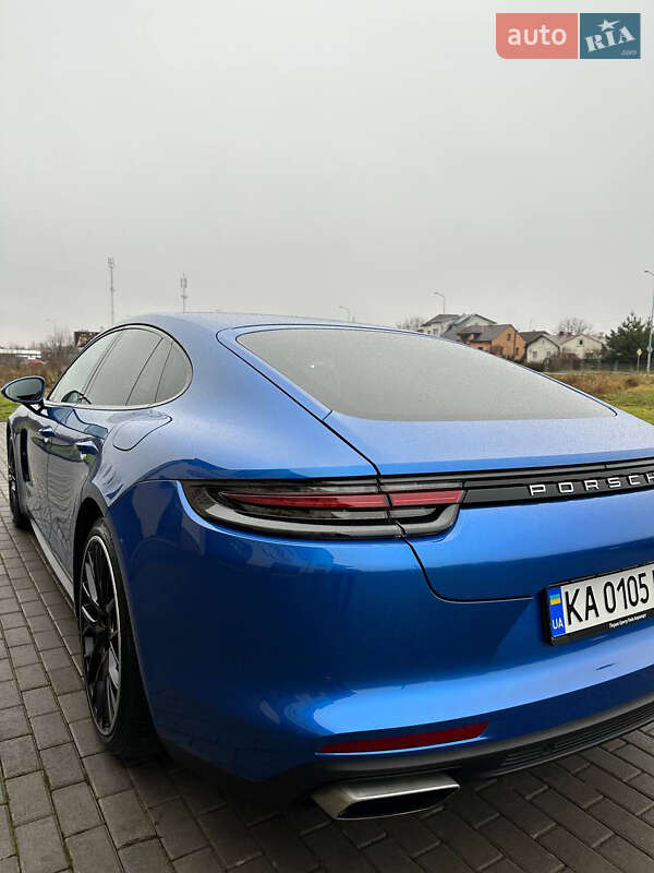 Фастбек Porsche Panamera 2018 в Києві фото 24 Фастбек Porsche Panamera 2018 в Києві