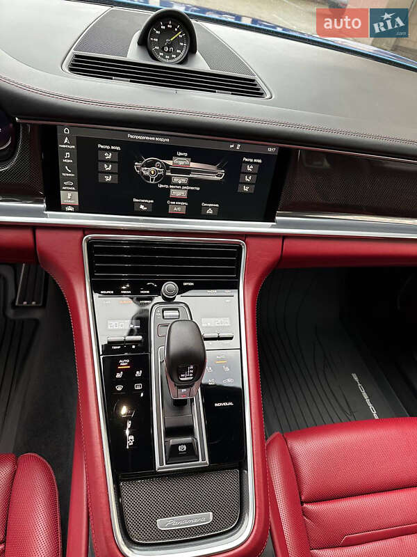 Фастбек Porsche Panamera 2018 в Києві фото 22 Фастбек Porsche Panamera 2018 в Києві