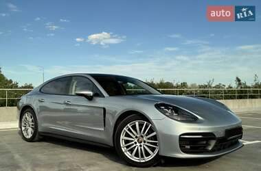 Фастбек Porsche Panamera 2021 в 