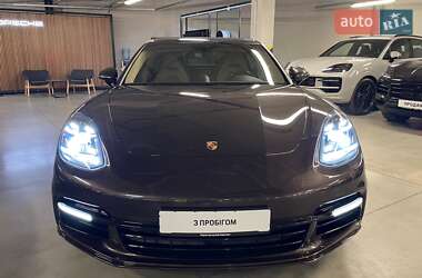 Фастбек Porsche Panamera 2018 в 
