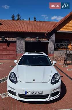 Фастбек Porsche Panamera 2014 в 