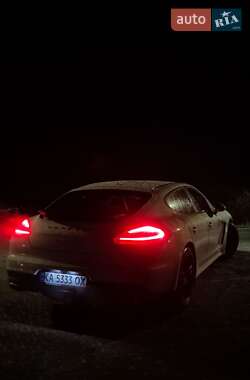 Фастбек Porsche Panamera 2014 в 