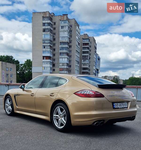 Фастбэк Porsche Panamera 2011 в Виннице