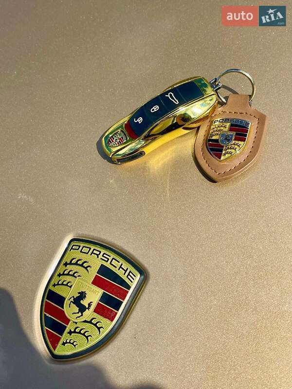 Фастбэк Porsche Panamera 2011 в Виннице