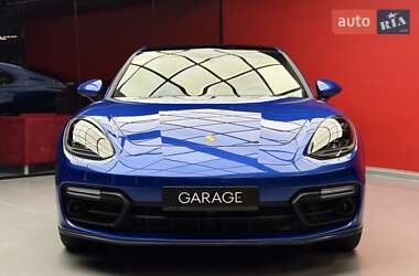 Фастбэк Porsche Panamera 2019 в 