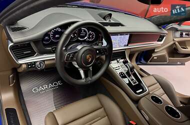 Фастбэк Porsche Panamera 2019 в 