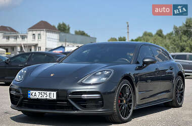 Фастбэк Porsche Panamera 2017 в 