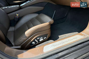 Фастбэк Porsche Panamera 2017 в 