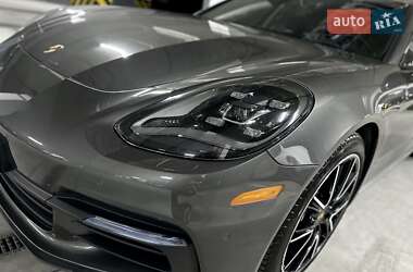 Фастбэк Porsche Panamera 2018 в 