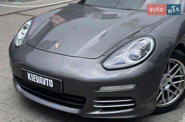 Фастбэк Porsche Panamera 2013 в 