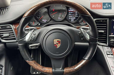 Фастбэк Porsche Panamera 2013 в 