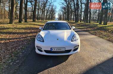 Фастбек Porsche Panamera 2012 в 