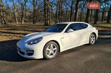 Фастбек Porsche Panamera 2012 в 