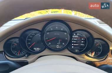 Фастбек Porsche Panamera 2012 в 