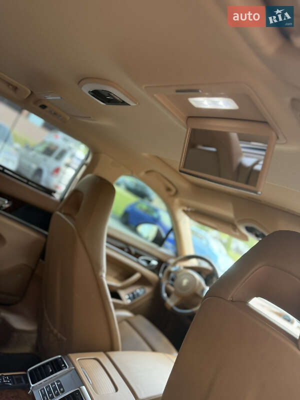 Фастбэк Porsche Panamera 2013 в Киеве