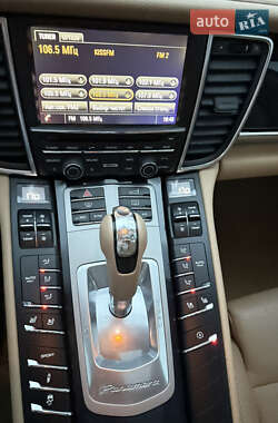 Фастбэк Porsche Panamera 2014 в 
