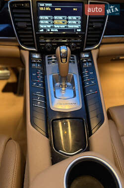 Фастбэк Porsche Panamera 2014 в 