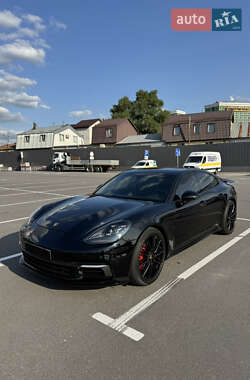 Универсал Porsche Panamera 2019 в Киеве