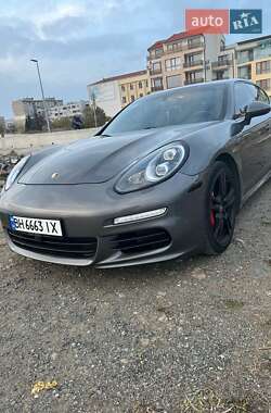 Фастбэк Porsche Panamera 2013 в Одессе