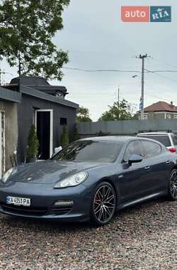 Фастбэк Porsche Panamera 2011 в 