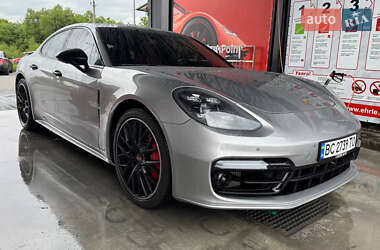 Фастбэк Porsche Panamera 2016 в Львове